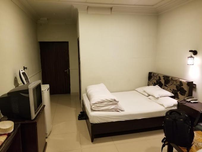 Hotel Silver Sand Multan Exterior photo